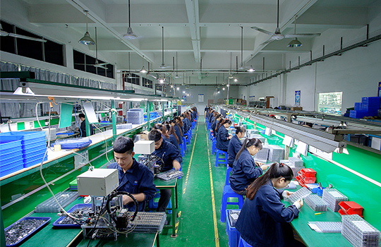 卡座连接器组装车间