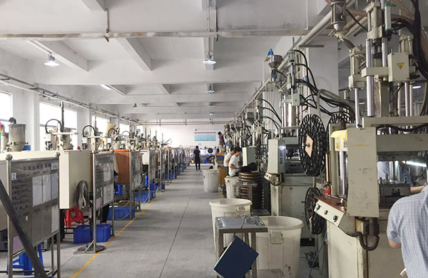 卡座连接器注塑