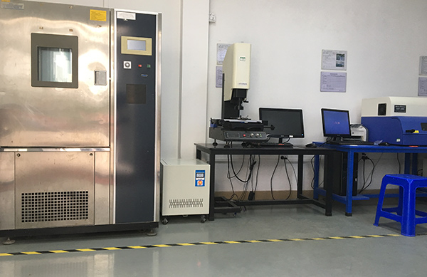 卡座连接器实验室