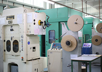 振力龙门45顿冲压机2